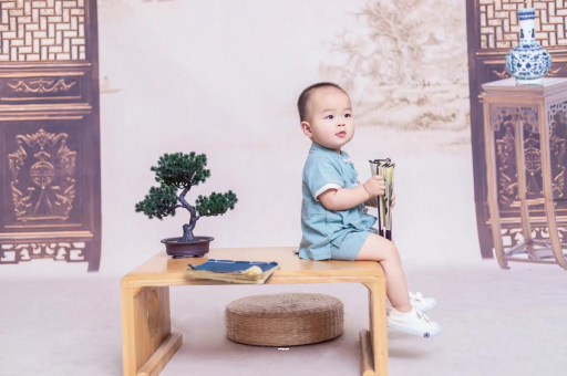 潜江宝宝总吐奶什么原因